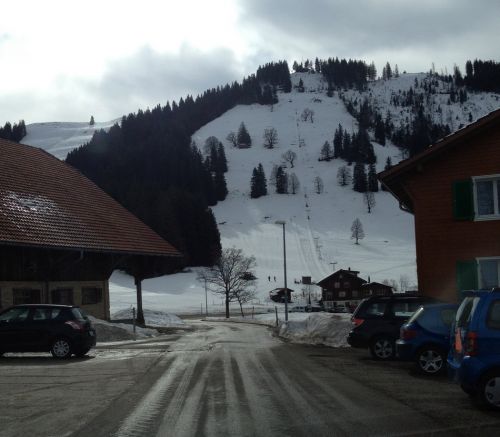 Kurz vor dem Skiliftparkplatz
