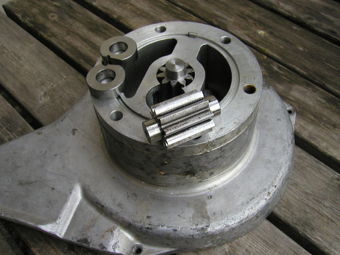 Zerlegte Hydropumpe SL-9H, April 2004
