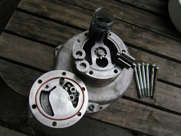 Zerlegte Hydropumpe SL-9H, April 2004
