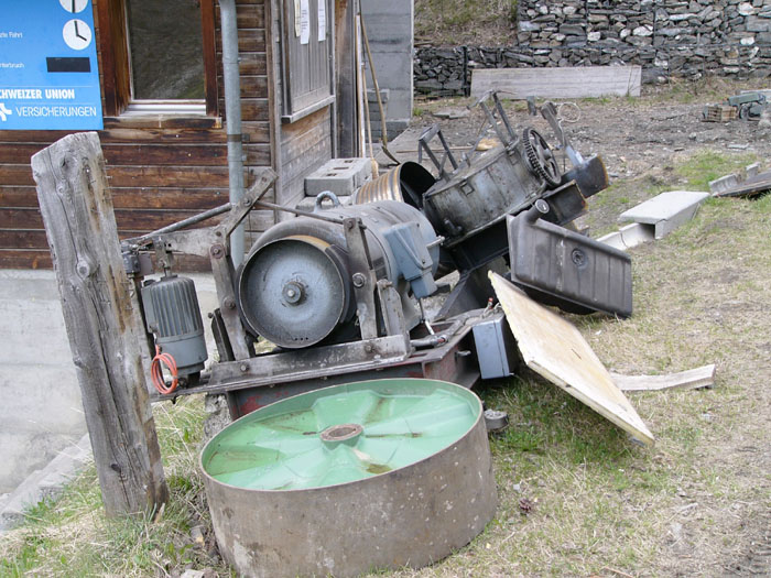 Abbruch Ski- und Sessellift Feldis-Mutta, 13. Mai 2004 (Claude Gentil)
