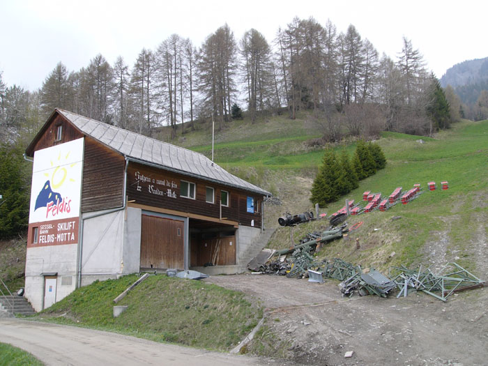 Abbruch Ski- und Sessellift Feldis-Mutta, 13. Mai 2004 (Claude Gentil)
