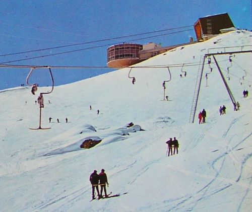 Skilift Plaun, Detail aus vorherigem Bild. Heute steht an dieser Stelle eine 6er-Sesselbahn.
