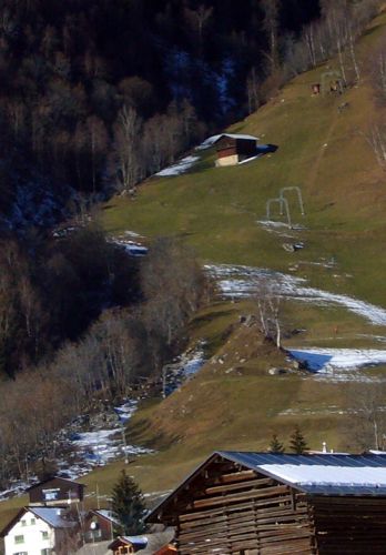 Der Skilift wurde 2009 abgerissen.
