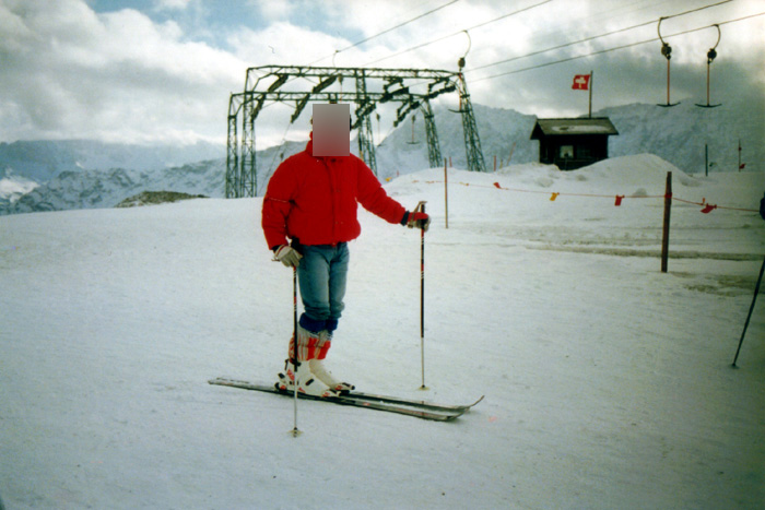 Piz Cartas, WSO-Masten teils mit Garaventa-Rollenbatterien, Januar 1988 - alte Film-Bilder aus Savognin (mit Holzbügeln) gibts [url=http://tinyurl.com/qxwar]in der Mitte dieses Beitrags in 10vor10 vom 5.10.2006[/url] (Real Video)!
