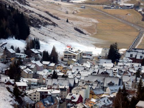 Beschneiung Talabfahrt Gemsstock, 3. Dezember 2016
