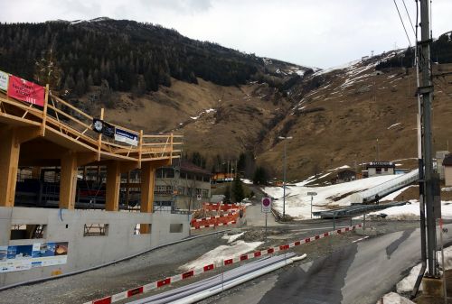 Neue Talstation 8er-Gondelbahn Andermatt-Nätschen-Gütsch, 31. März 2017
