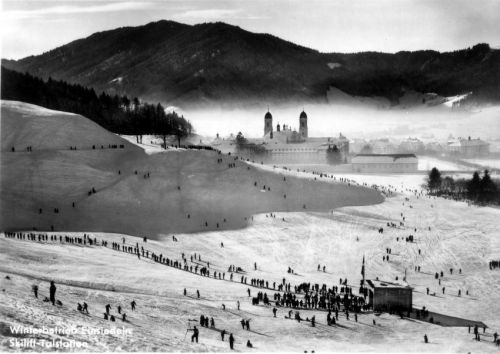 Skilift Einsiedeln ca. frühe 1960er-Jahre (Postkarte, Archiv [url=http://skilift-nostalgie.ch]Jakob Schuler[/url])
