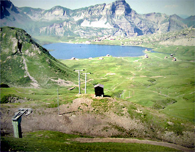 Skilift Erzegg (Sommer 1985), [url=http://www.alpinforum.com/forum/viewtopic.php?t=9713]heute ein Sessellift[/url]
