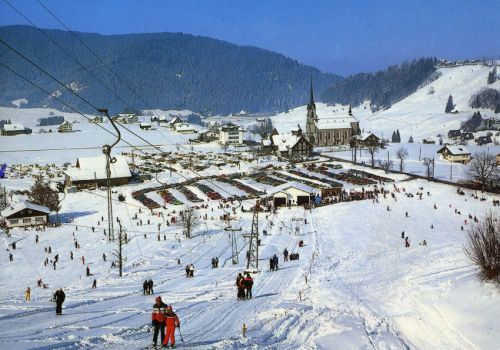 Skilifte Bennau (Postkarte, Archiv [url=http://skilift-nostalgie.ch]Jakob Schuler[/url])
