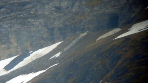 Bilder vom Vorgänger der Sesselbahn, dem Skilift Salzegg (1959-2009) [url=http://www.jacomet.ch/themen/skilift/album/thumbnails.php?album=58]gibts in diesem Album[/url] oder auch [url=http://blog.jacomet.ch/?p=2876]in diesem Blog-Beitrag mit Video[/url]. Dieses Bild zeigt die leere Bergstationskaverne am Pfingstmontag, 31. Mai 2009.
