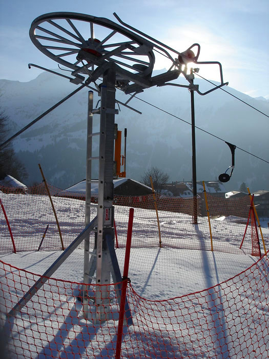 März 2006
