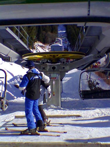 Leitner-Sesselbahn Innerwengen, Januar 2006, während des Lauberhorn-Slaloms
