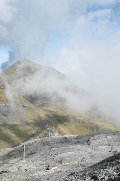 Bau des Sesselliftes Riggli-Birg (30.9.2006) - mehr zum Lift [url=http://www.jungfrau-zeitung.ch/artikel/?cq_*0090d718=ivxPU=87988okd]hier[/url] und [url=http://www.alpinforum.com/forum/viewtopic.php?t=10864]hier (mit Fotos)[/url]
