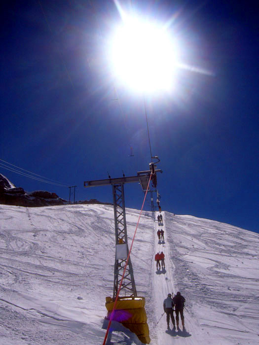 April 2006
