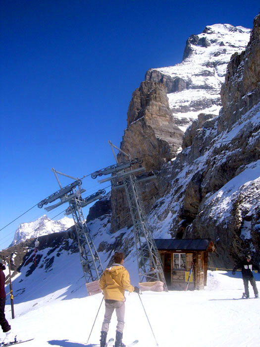 April 2006
