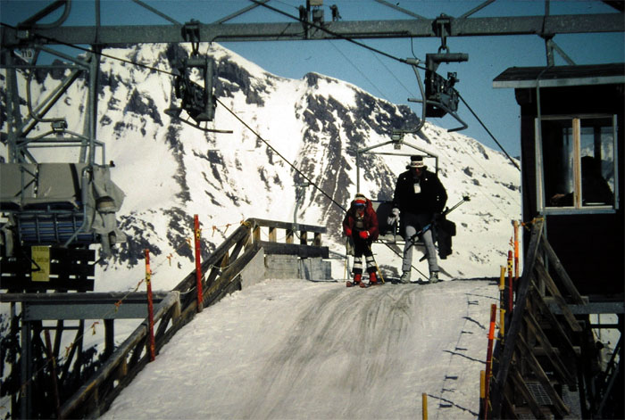 Alte Bergstation Sesselbahn Gummi, März 1982
