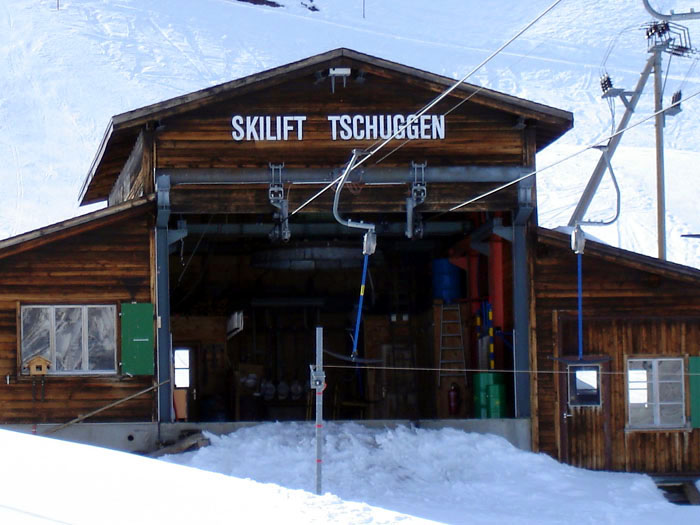 Bergstation Skilift Tschuggen, März 2006

