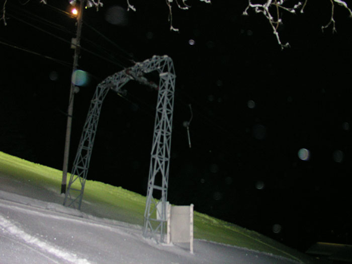 Februar 2004 (die Stützen haben inzwischen, Stand 2006, fast alle Wartungspodeste bekommen)

