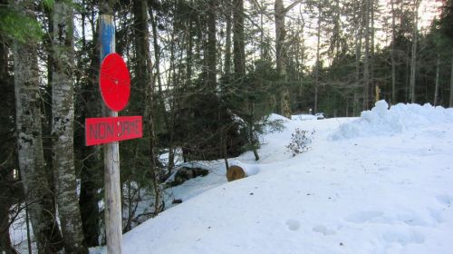 Grossbuchstaben haben halt keinen accent - die Piste ist also auch für Damen, aber nicht präpariert
