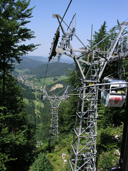 Juli 2005 - [url=http://www.youtube.com/watch?v=3kvgfVF73KQ]Ein Video der Ausfahrt aus der Bergstation ist auch auf YouTube verfügbar[/url]
