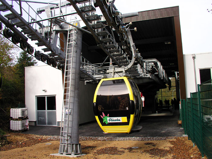 November 2006
