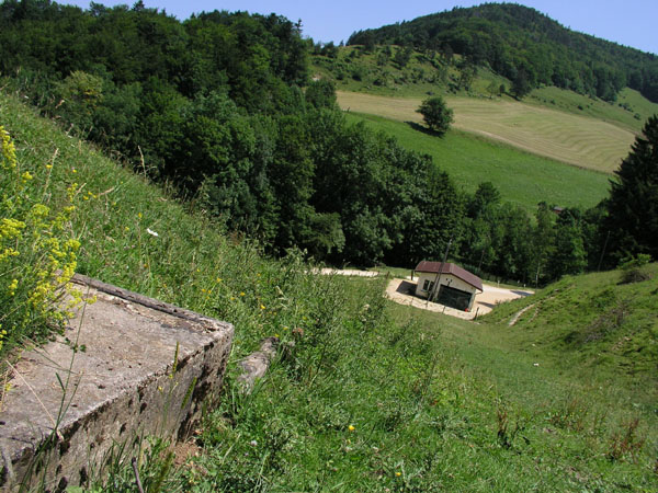 Mastensockel Vogelberg-Skilift, Juli 2005
