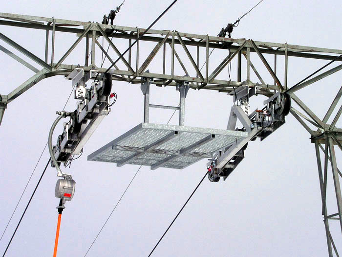 Skilift Weisse Steine-Pizolhütte (Garaventa) mit Doppelmayr-Gehängen
