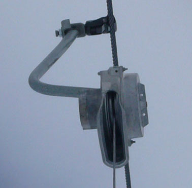 März 2007, [url=http://www.jacomet.ch/themen/skilift/album/thumbnails.php?album=54]WSO-Gehänge des Typs SL-HX[/url]
