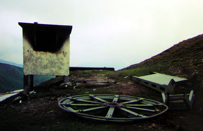 Demontage des Müller-Liftes im Sommer 1987, Bergstation (Archiv Bergbahnen Sedrun)
