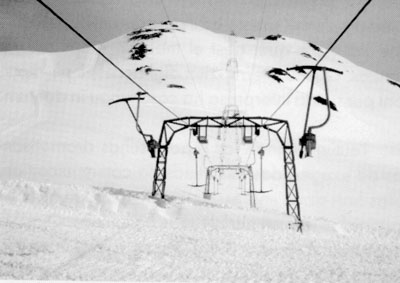 Rekordschnee im Februar 1999 (Jahresbericht Bergbahnen 1998/99)
