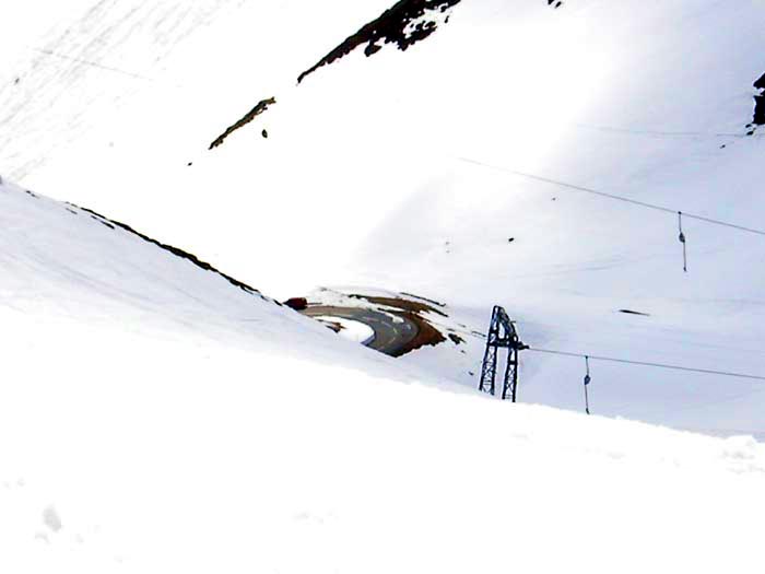 April 2006
