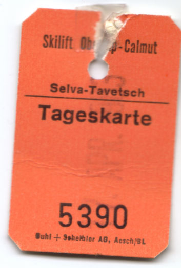 Tageskarte, 17. April 1983 ([url=http://www.jacomet.ch/themen/skilift/album/index.php?cat=12]weitere Ski-Tickets hier[/url]) - die Bergbahnen verwendeten zu Beginn noch die alten Karten der Venzins weiter. Privatarchiv skiliftfotos.ch
