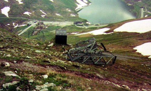 Demontage des Müller-Liftes von 1966 im Sommer 1987 (Archiv Bergbahnen Sedrun)
