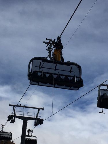 Rettungsübung 5. November 2016 (Foto: Baseli).  Bilder vom ersten Betriebstag und später gibt es [url=http://www.jacomet.ch/themen/skilift/album/thumbnails.php?album=377]in diesem Album[/url].
