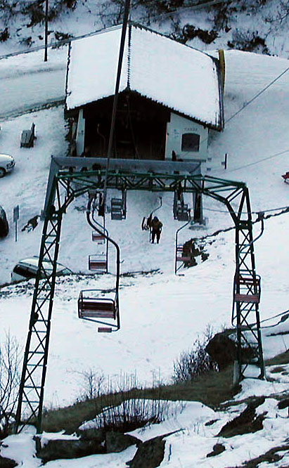 Januar 2002
