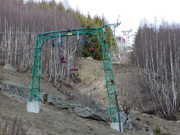 März 2005
