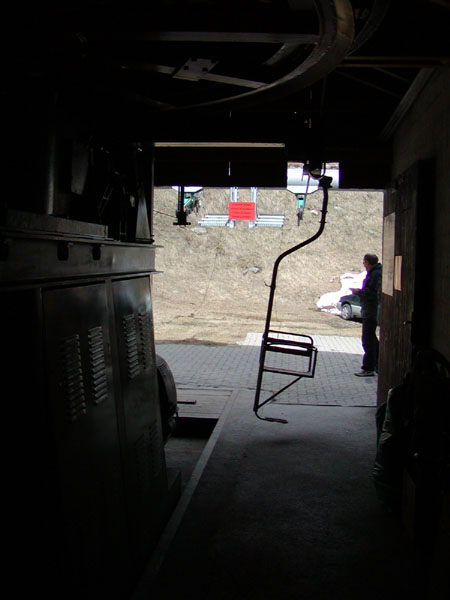März 2005
