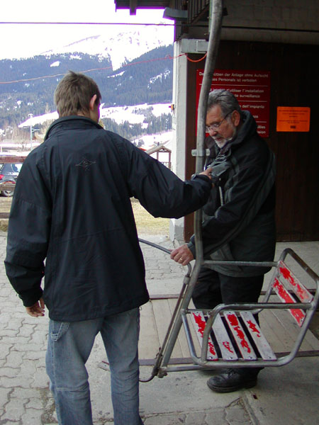 März 2005
