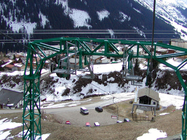 März 2005
