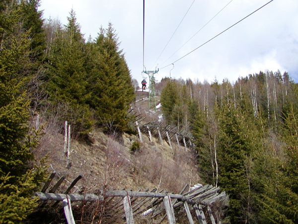 März 2005
