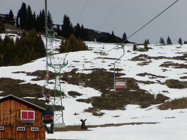 März 2005
