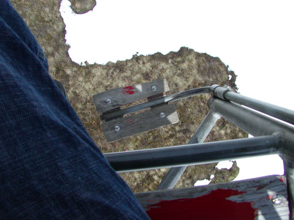 März 2005
