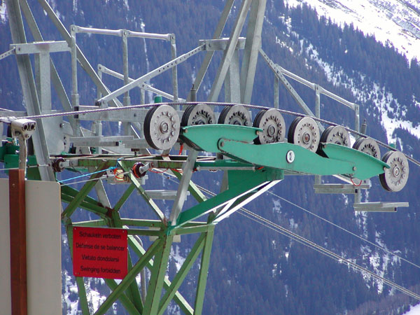 März 2005
