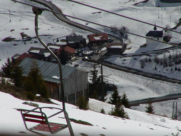 März 2005
