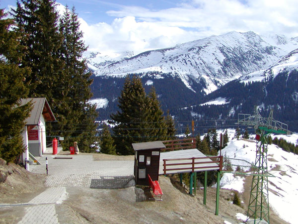 März 2005
