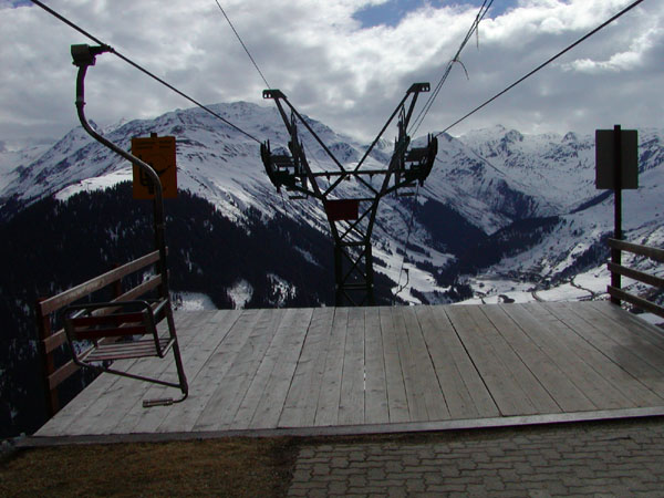 März 2005
