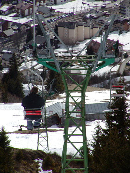 März 2005
