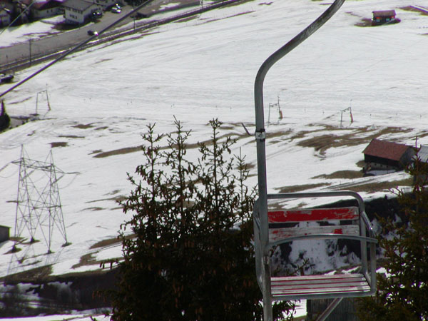 März 2005

