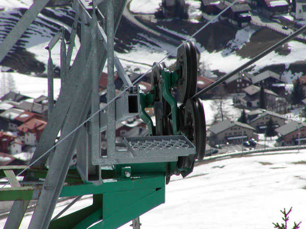 März 2005
