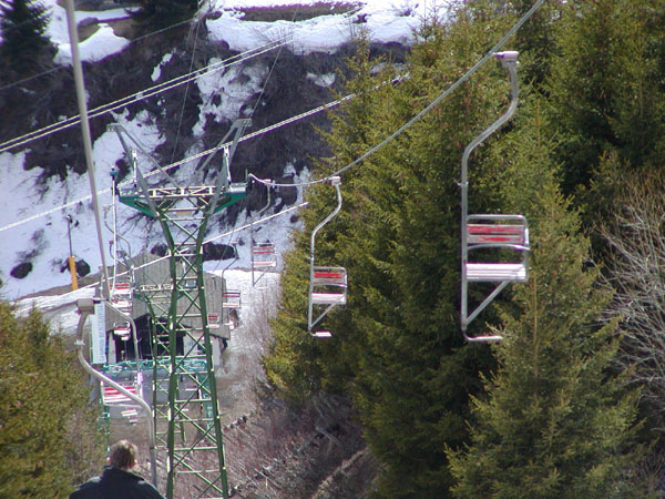März 2005
